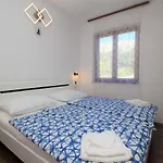 With Parking Space Baska, Krk - 18861 Apartamento Baška