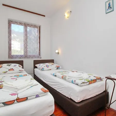 With Parking Space Baska, Krk - 18861 Apartamento Baška